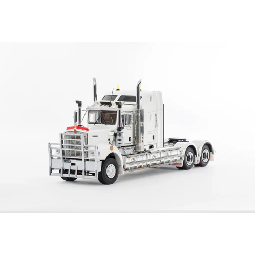 1:50 Kenworth C509 Sleeper White / Black Chassis 1:50 Model Z01523